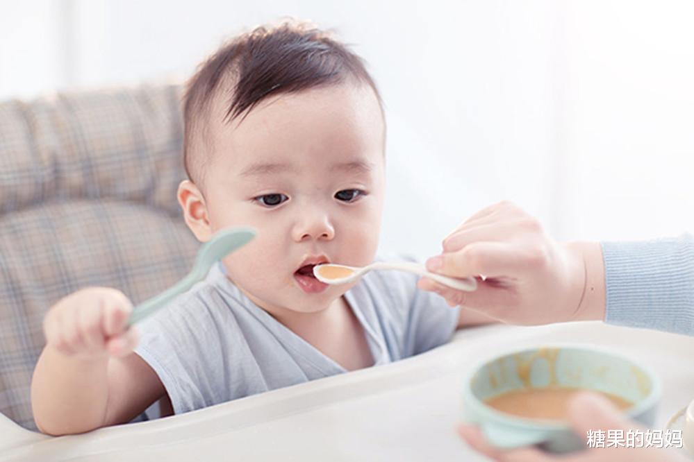 宝宝辅食添加的时机与注意事项，几个月开始添辅食最合适？